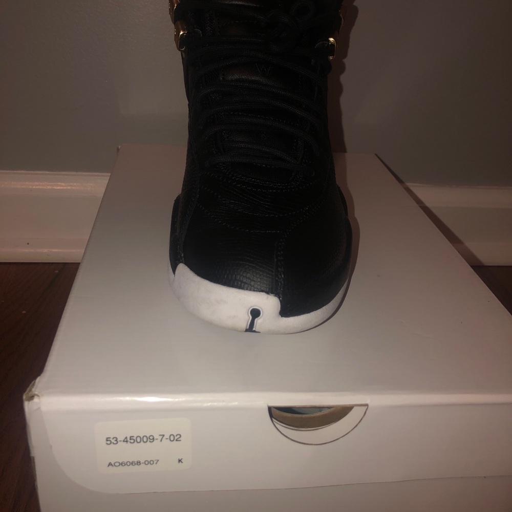Women’s Retro 12 - Picture 2 of 3